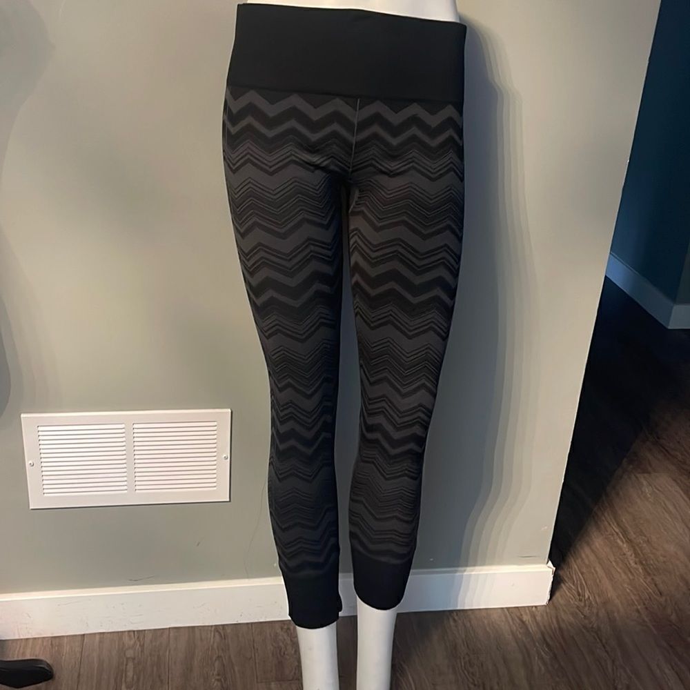 Lululemon size 10 leggings
